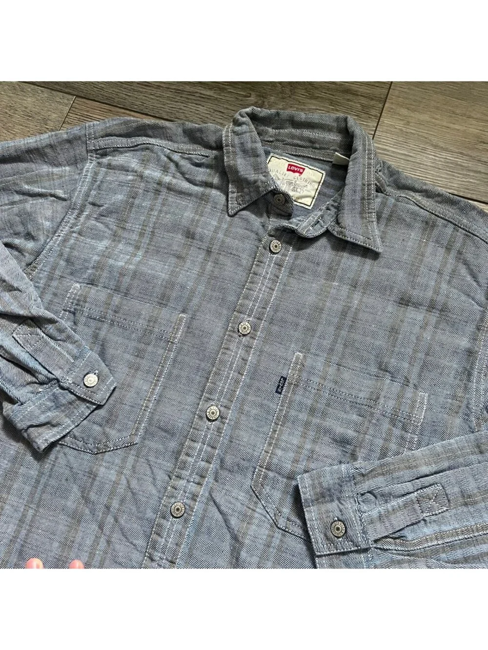 Vintage Levi's Men's M Long Sleeve Button Up Shirt Striped Chambray Indigo Denim